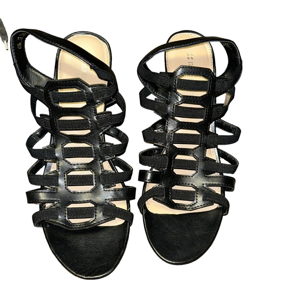 Naturalizer black strappy wedge stretch sandals size 8.5
